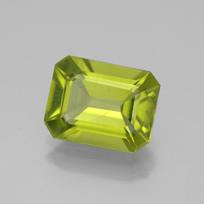 2,10 ctw natürlicher grüner Peridot, Smaragdschliff, VS