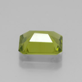2,10 ctw natürlicher grüner Peridot, Smaragdschliff, VS