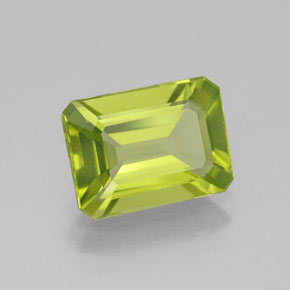 1,91 ctw natürlicher grüner Peridot, Smaragdschliff, VVS-VS