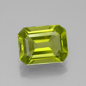 1,92 ctw natürlicher grüner Peridot, Smaragdschliff, VS