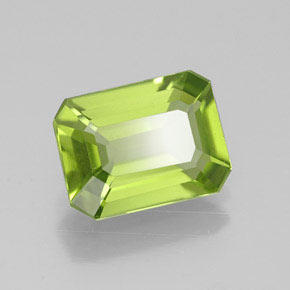 1,95 ctw natürlicher grüner Peridot, Smaragdschliff, VVS