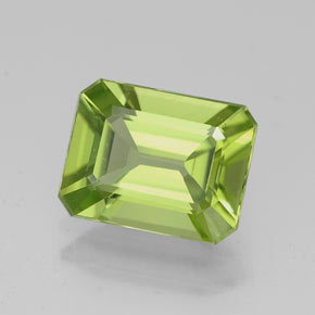 2,04 ctw natürlicher grüner Peridot, Smaragdschliff, VVS
