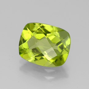 3,03 ctw natürlicher grüner Peridot, Kissenschliff, VS