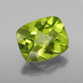 2,96 ctw natürlicher grüner Peridot, Kissenschliff, VS