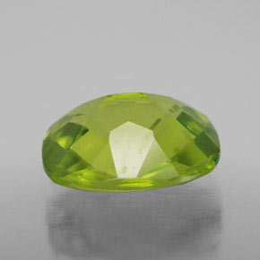 2,96 ctw natürlicher grüner Peridot, Kissenschliff, VS