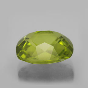 3,16 ctw natürlicher grüner Peridot, Kissenschliff, VS