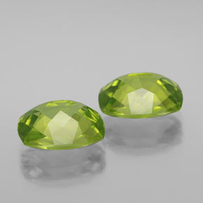  ct natürliche grüner Peridot-Edelsteine, Kissenschliff, VS