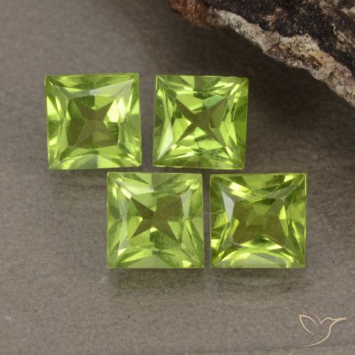 2.75ctw Natürlicher Mittelgrün Peridot, Quadrat, VS