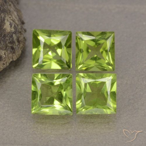 2.89ctw Natürlicher Lebendiges grün Peridot, Quadrat, VS