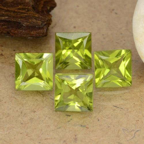 2.72ctw Natürlicher Mittelgrün Peridot, Quadrat, VS