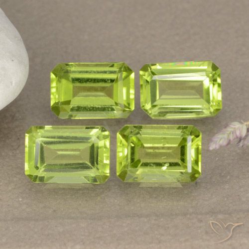 2.32ctw Natürlicher Lebendiges Gelbgrün Peridot, Smaragdschliff, VVS-VS