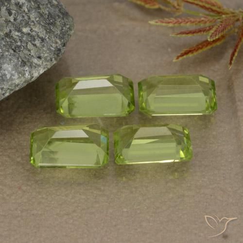 2.56 ct natürliche Lebendiges grün Peridot-Edelsteine, Oktagonschliff, VVS-VS