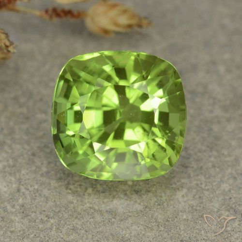 2.40ct Natürlicher Mittelgrün Peridot, Kissen, VVS-VS