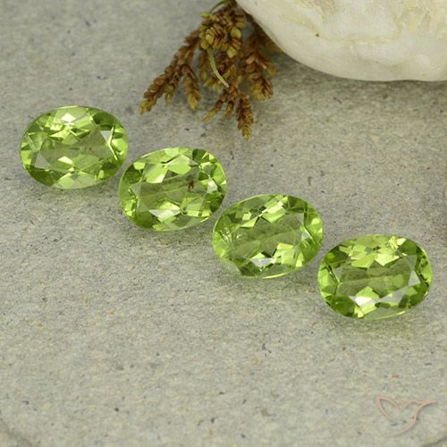 5.57ctw Natürlicher Leichtes lebendiges Grün Peridot, Oval, VS
