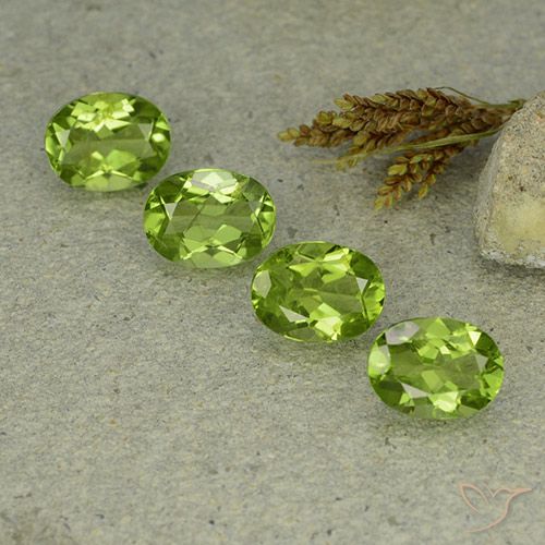 5.51ctw Natürlicher Lebendiges grün Peridot, Oval, VS