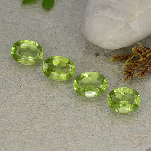 5.53ctw Natürlicher Lebendiges grün Peridot, Oval, VS