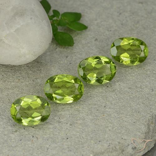 4.90 ct natürliche Lebendiges grün Peridot-Edelsteine, Oval, VS