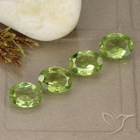 4.15 ct natürliche Leichtes lebendiges Grün Peridot-Edelsteine, Oval, VS