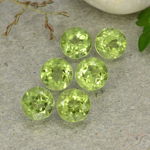 3.09ctw Natürlicher Mittel-Hellgrün Peridot, Runden, VVS-VS