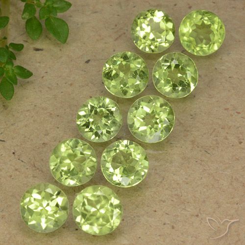 5.17ctw Natürlicher Leichtes lebendiges Grün Peridot, Runden, VVS-VS