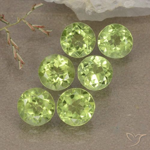 2.98ctw Natürlicher Leichtes lebendiges Grün Peridot, Runden, VVS-VS