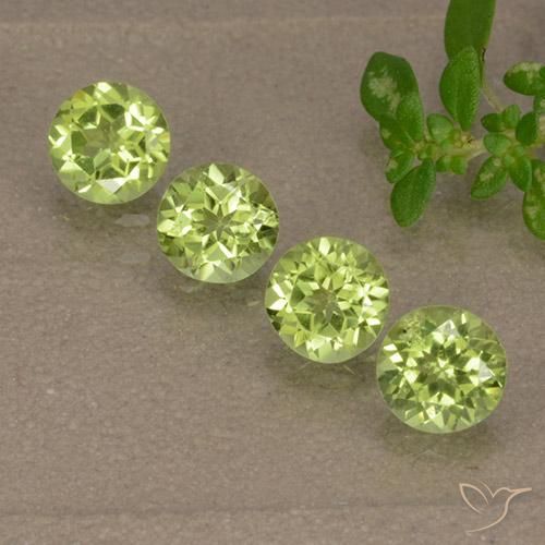1.56ctw Natürlicher Leichtes lebendiges Grün Peridot, Runden, VVS-VS