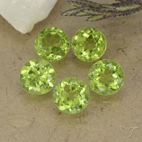 4.51ctw Natürlicher Leichtes lebendiges Grün Peridot, Runden, VS