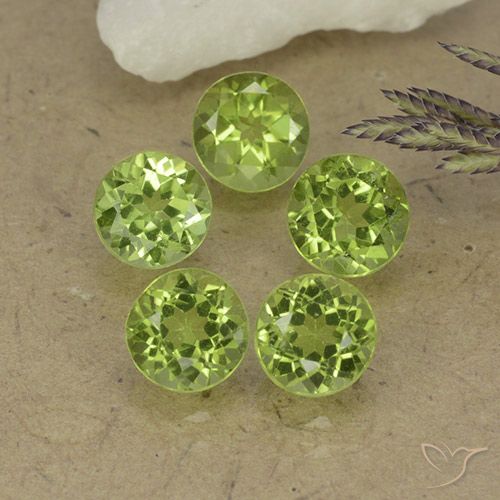 4.09ctw Natürlicher Leichtes lebendiges Grün Peridot, Runden, VS