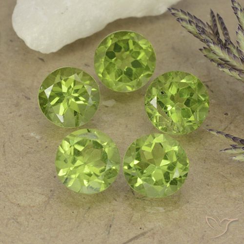 4.75ctw Natürlicher Leichtes lebendiges Grün Peridot, Runden, VVS-VS