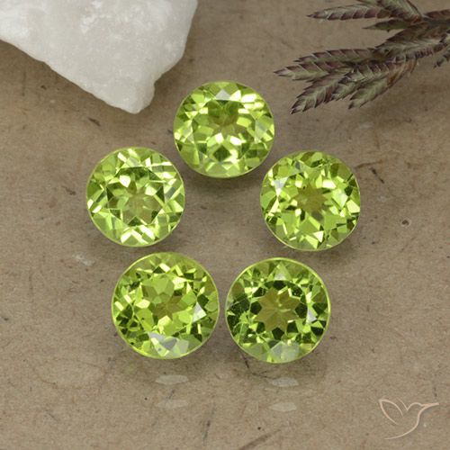 3.93ctw Natürlicher Lebendiges grün Peridot, Runden, VS