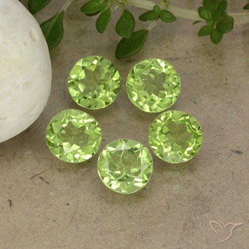 3.73ctw Natürlicher Leichtes lebendiges Grün Peridot, Runden, VS