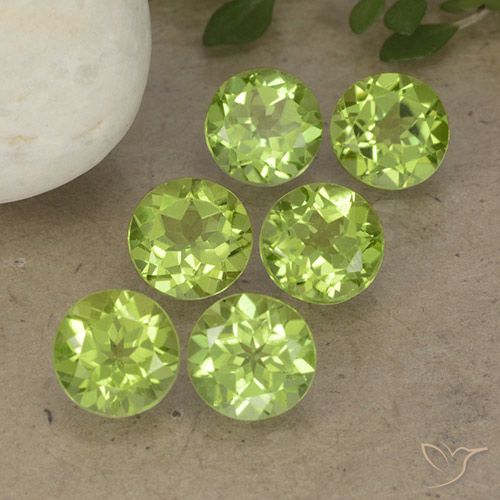 4.92ctw Natürlicher Leichtes lebendiges Grün Peridot, Runden, VVS-VS