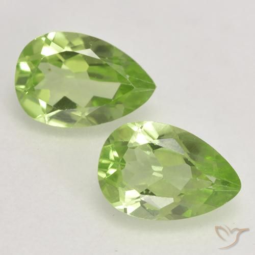 0.89ctw Natürlicher Leichtes lebendiges Grün Peridot, Birnenform, VVS-VS