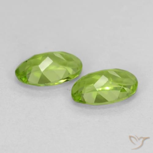 0.94 ct natürliche Lebendiges grün Peridot-Edelsteine, Oval, VS