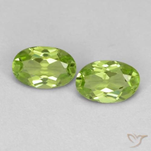 0.97ctw Natürlicher Leichtes lebendiges Grün Peridot, Oval, VS