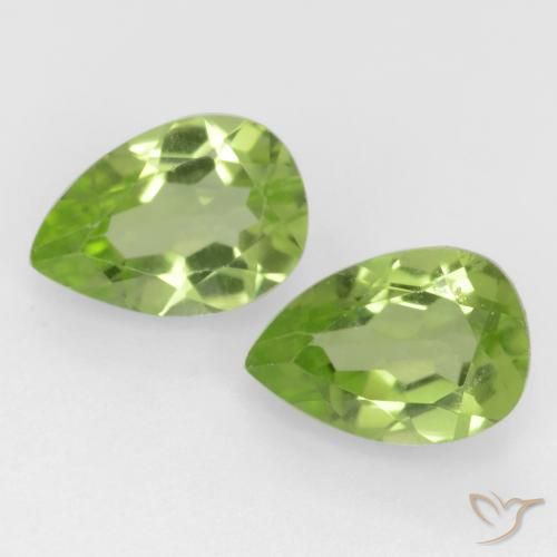 0.91ctw Natürlicher Leichtes lebendiges Grün Peridot, Birnenform, VVS-VS