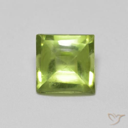 0.74ct Natürlicher Mittelgrün Peridot, Quadrat, Transparent