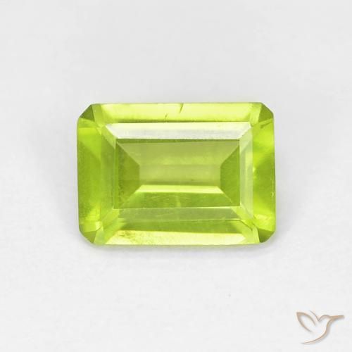 0.92ct Natürlicher gelblich-grün Peridot, Smaragdschliff, VS