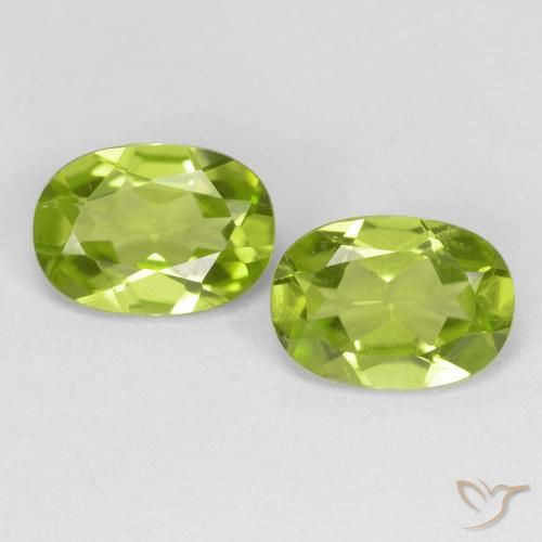 1.69ctw Natürlicher Lebendiges grün Peridot, Oval, VS