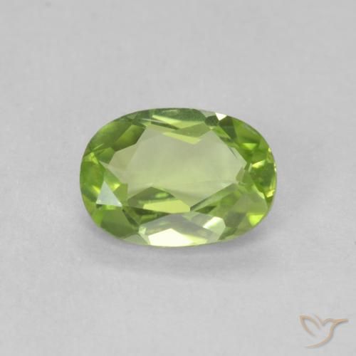 0.76ct Natürlicher Mittelgrün Peridot, Oval, VVS
