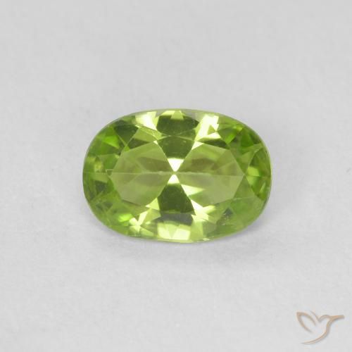 0.76ct Natürlicher Lebendiges grün Peridot, Oval, VVS-VS