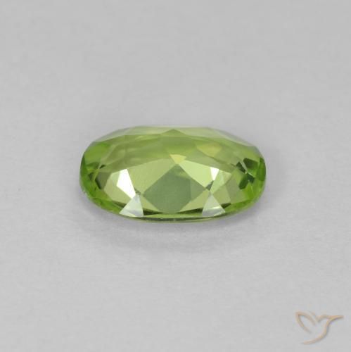 9,17 ctw natürlicher Mittelgrün Peridot, Oval, VVS-VS