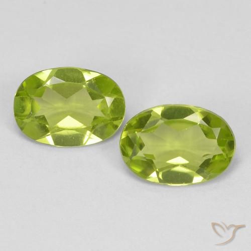 1.42ctw Natürlicher Lebendiges grün Peridot, Oval, VVS-VS