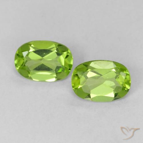 1.59ctw Natürlicher Lebendiges grün Peridot, Oval, VVS-VS