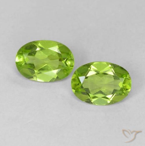 1.49ctw Natürlicher Lebendiges grün Peridot, Oval, VVS-VS