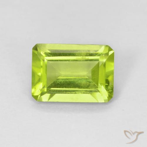 0.89ct Natürlicher hellgrün Peridot, Smaragdschliff, VS
