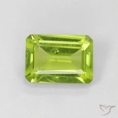 1.09ct Natürlicher hellgrün Peridot, Smaragdschliff, VS
