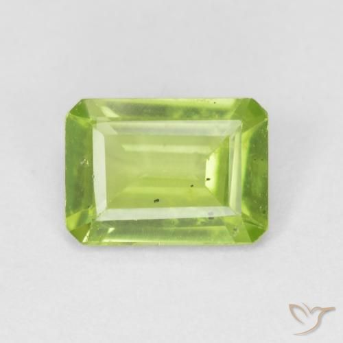 0.87ct Natürlicher Mittelgrün Peridot, Smaragdschliff, VS