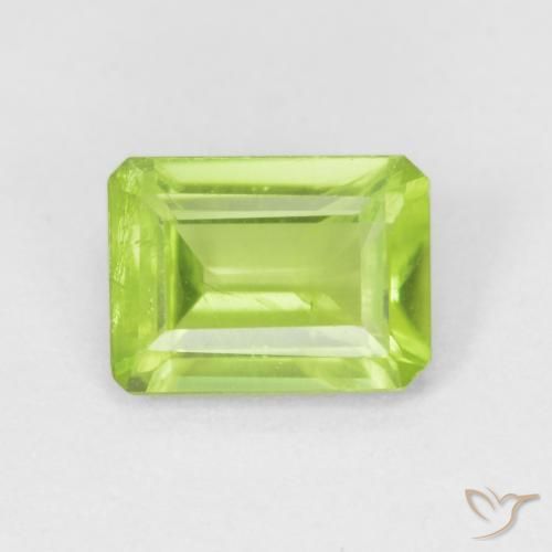 0.98ct Natürlicher gelblich-grün Peridot, Smaragdschliff, VS