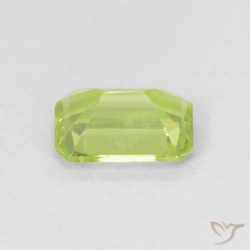 9,17 ctw natürlicher Leichtes lebendiges Grün Peridot, Oktagonschliff, VVS